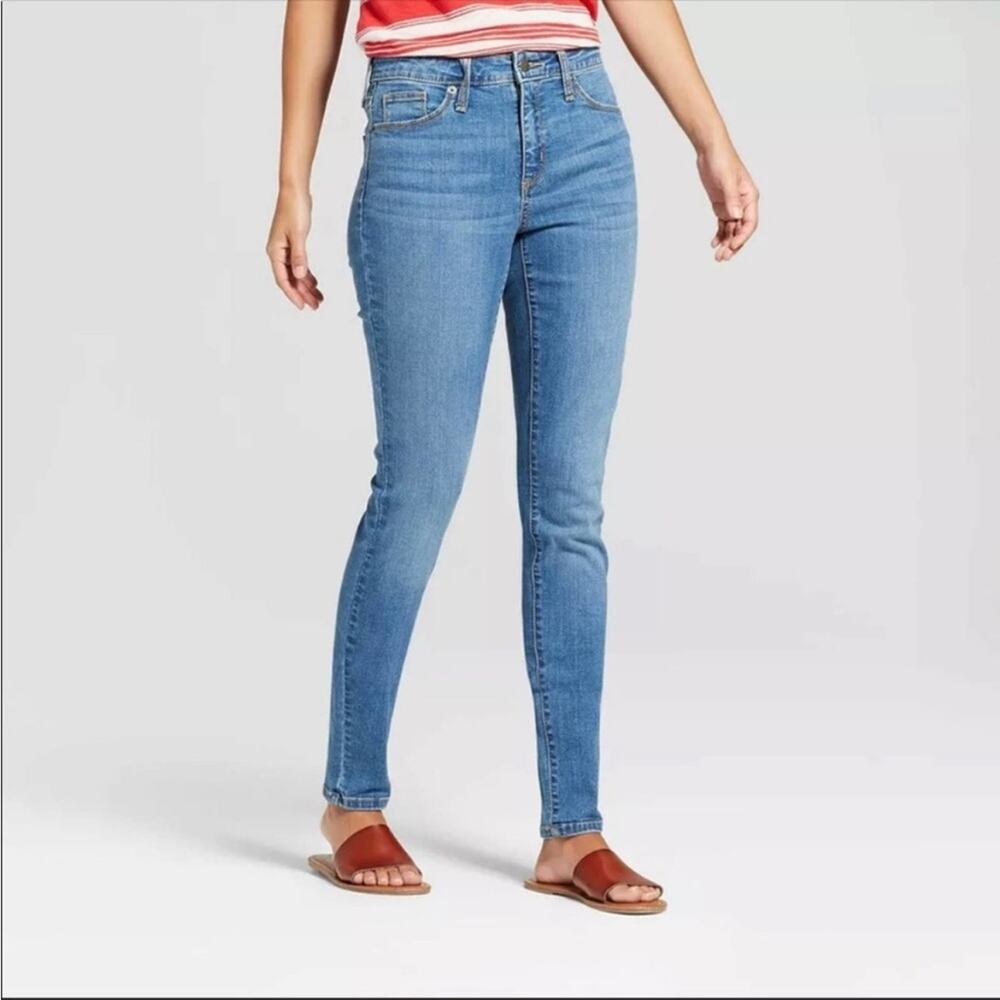 Universal Thread High Rise Skinny Jeans 8 29R
